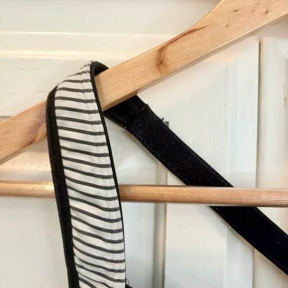 Lululemon Ta Ta Tamer II Hyper Stripe Angel Wing / Black 34C - Picture 4 of 12